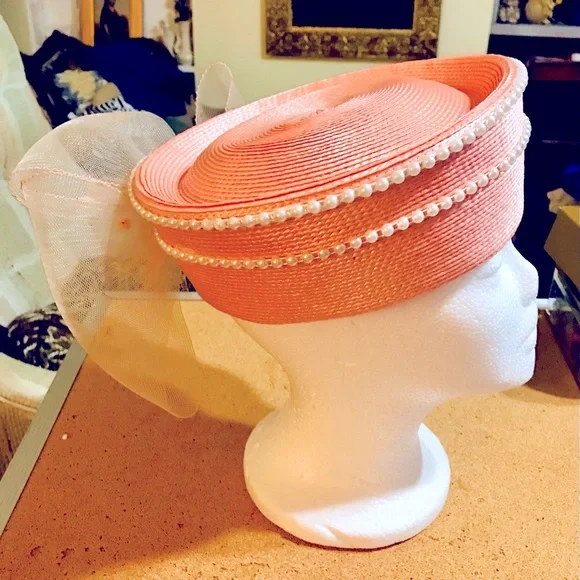 Vintage Pillbox Hat 1960-70 beaded & bow Fun - Picture 1 of 8